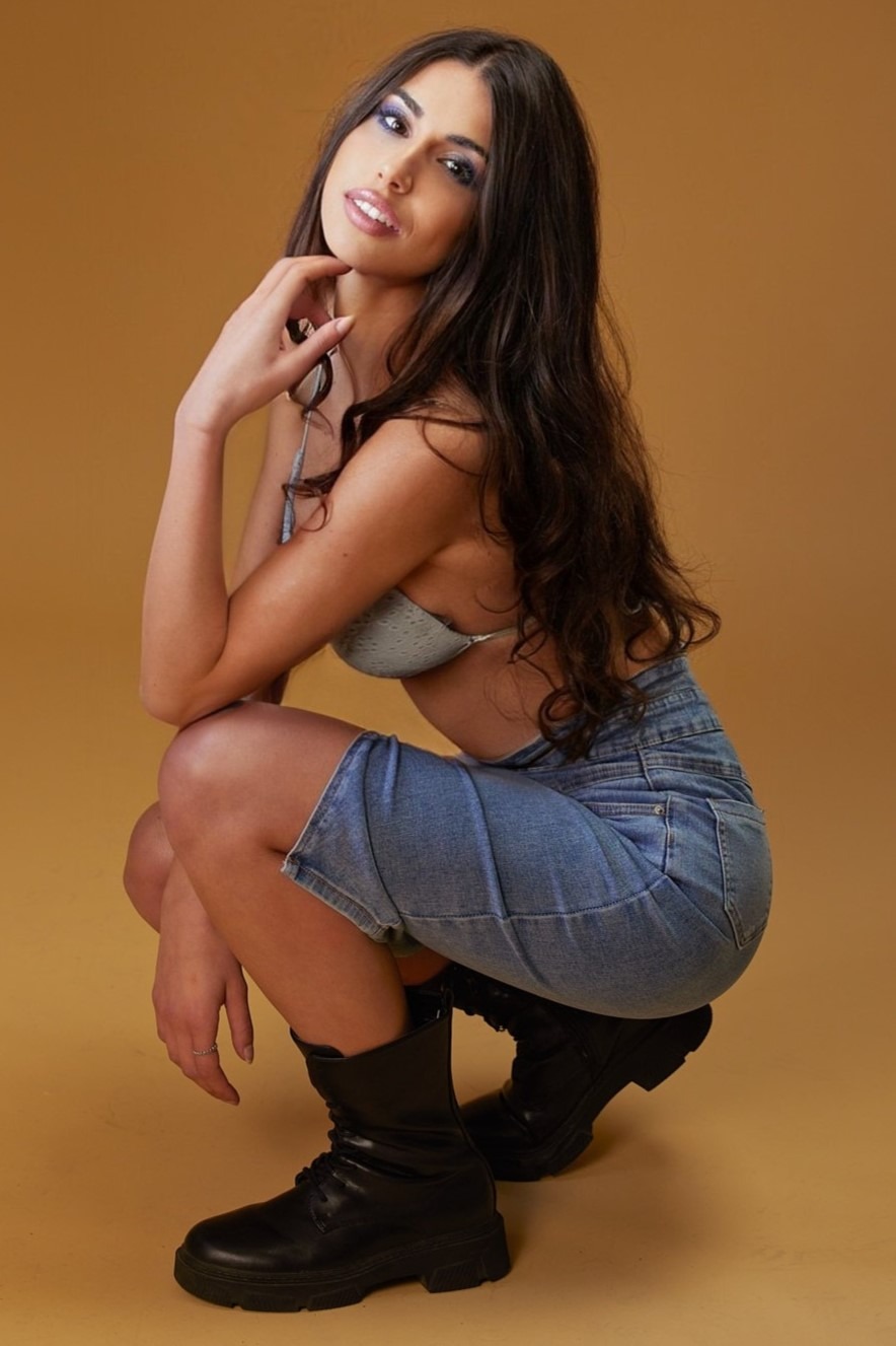 Jennifer — Model & Hostess in Val&egrave;ncia photo 3