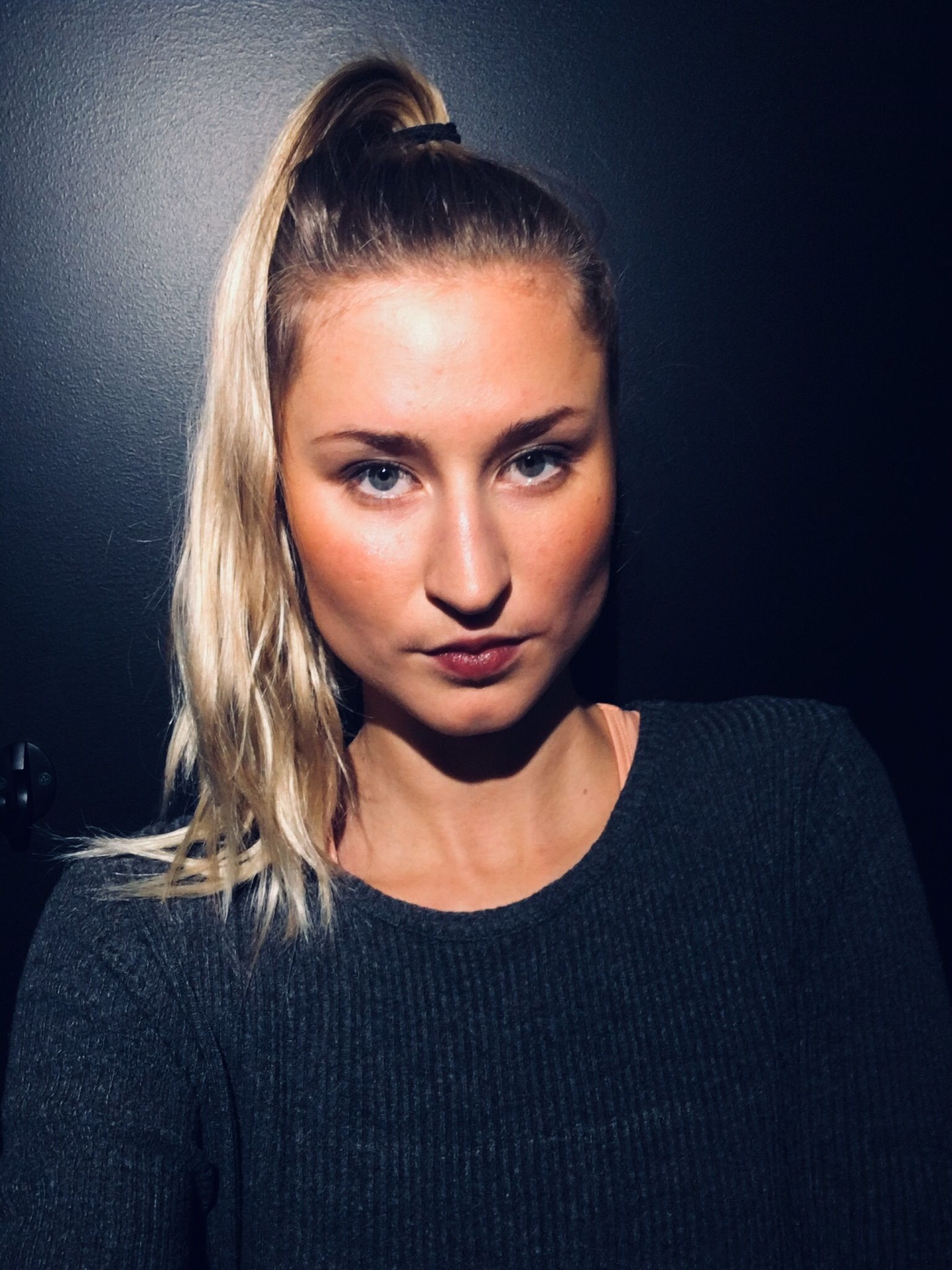 Evelyn — Model & Hostess in Stockholms L&auml;n photo 2