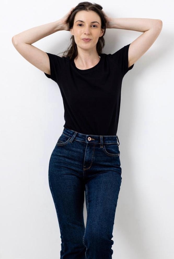 Catarina — Model & Hostess in Gen&egrave;ve photo 1