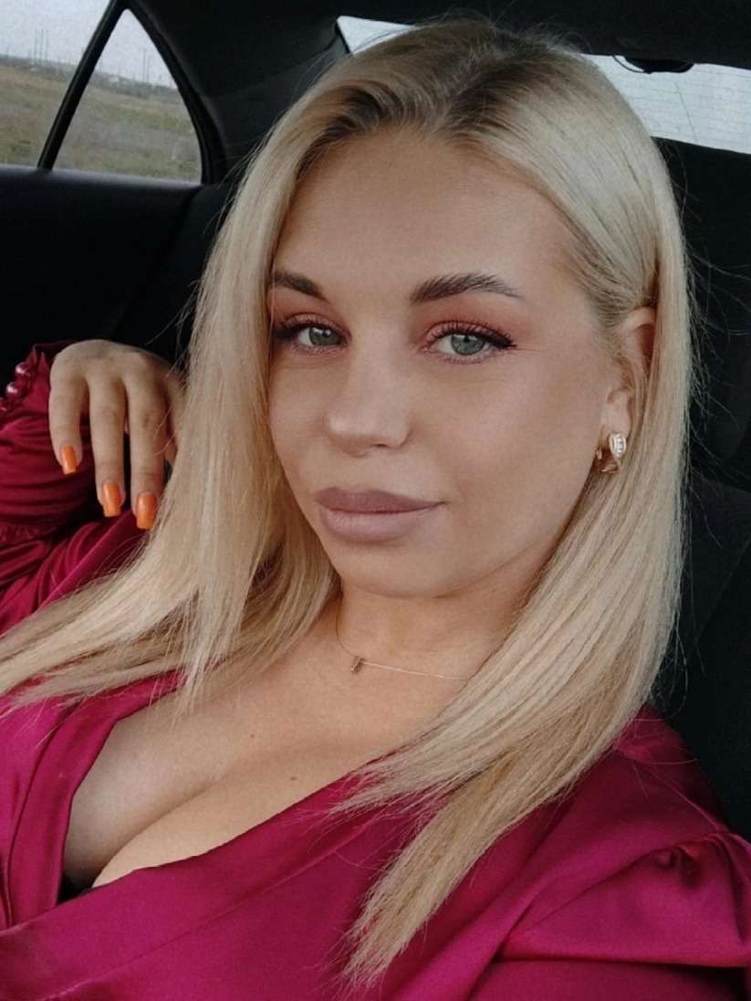 Yana — Model & Hostess in Vaughan photo 4