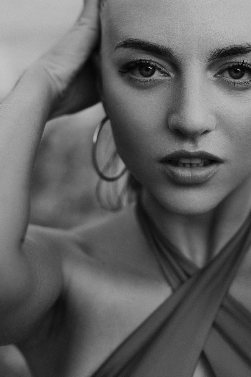 Polina — Model & Hostess in Toronto photo 1