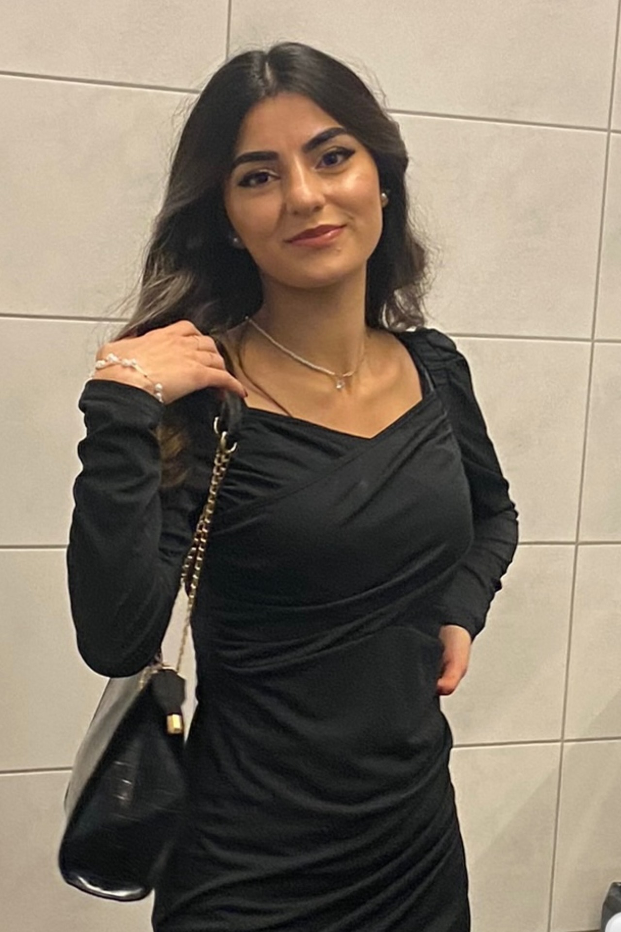 Hadir — Model & Hostess in Puchheim photo 3