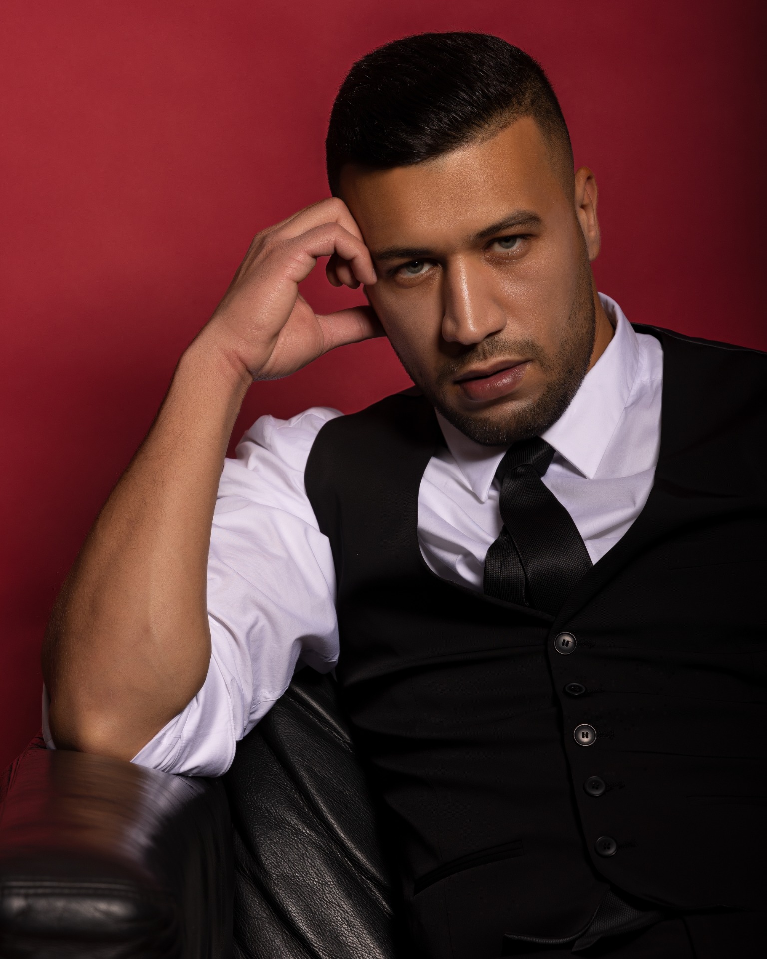 Adnen — Model & Host in Dillingen/saar photo 6