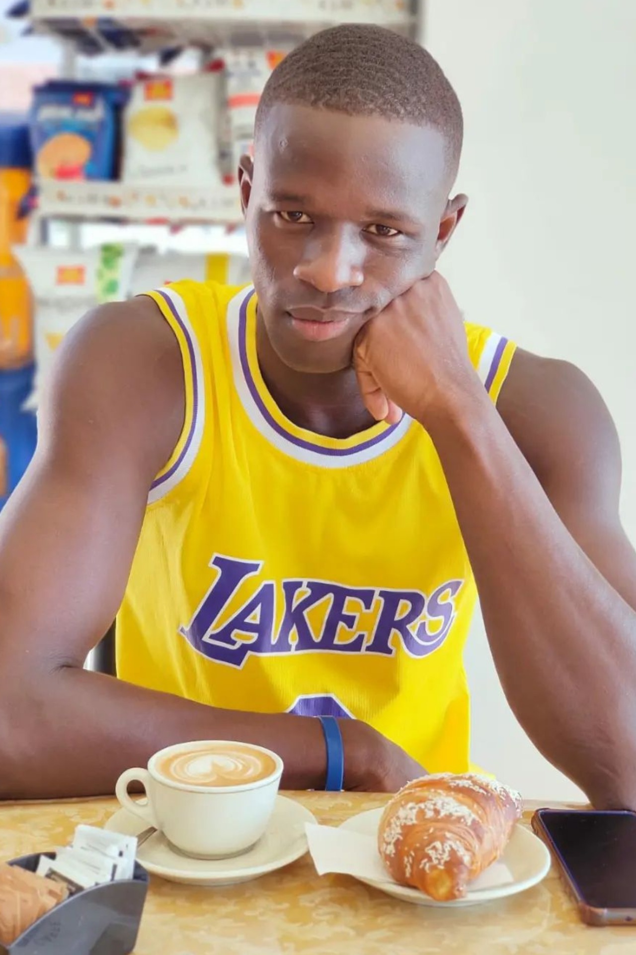 Abdoulaye — Model & Host in Milano photo 17