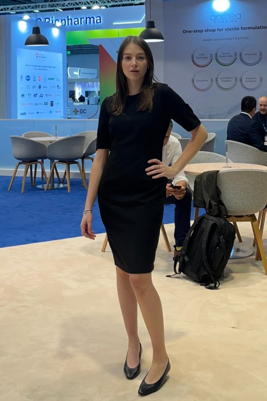 Virginia — Model & Hostess in Milano photo 4