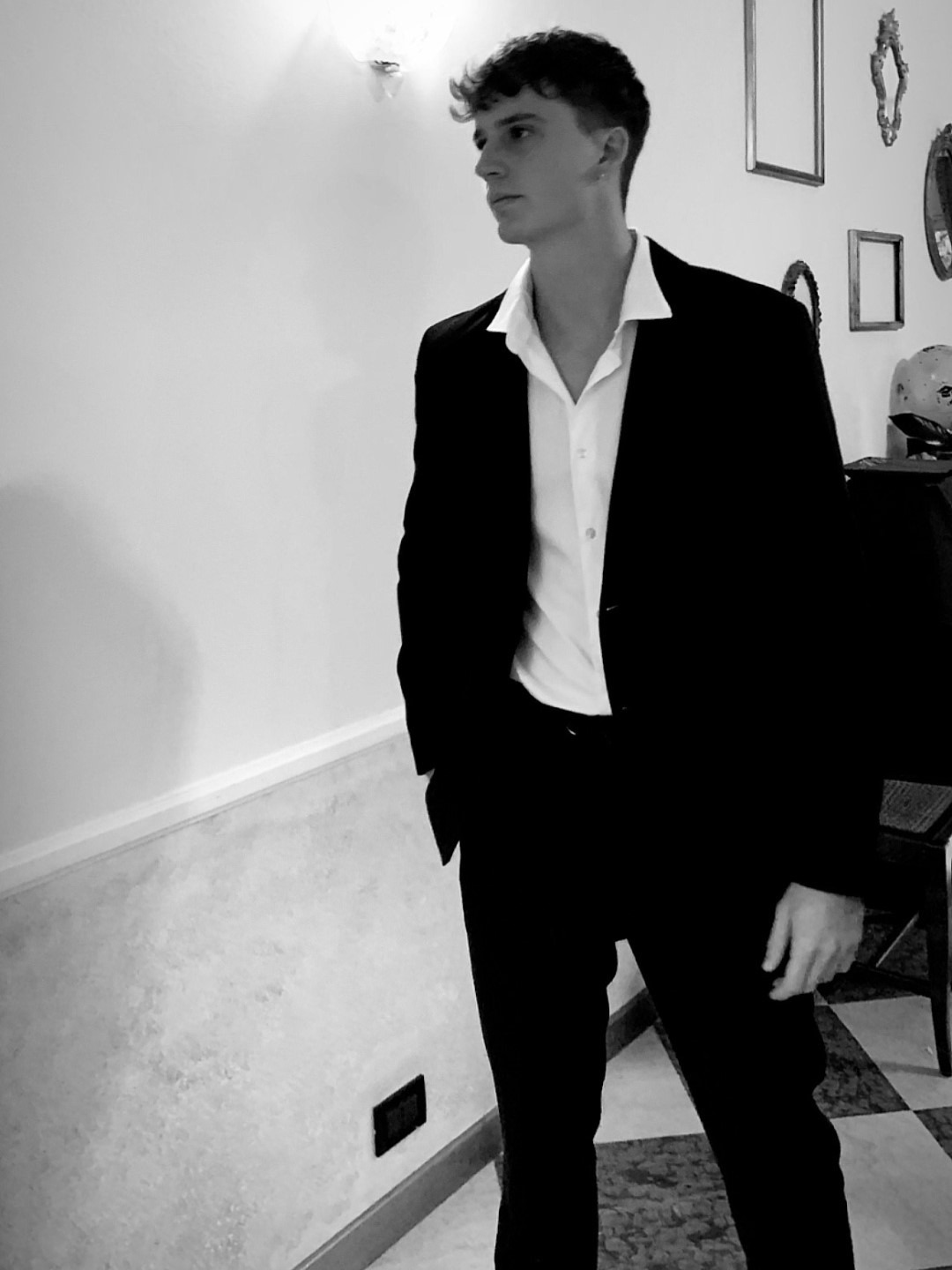Riccardo — Model & Host in Milano photo 1