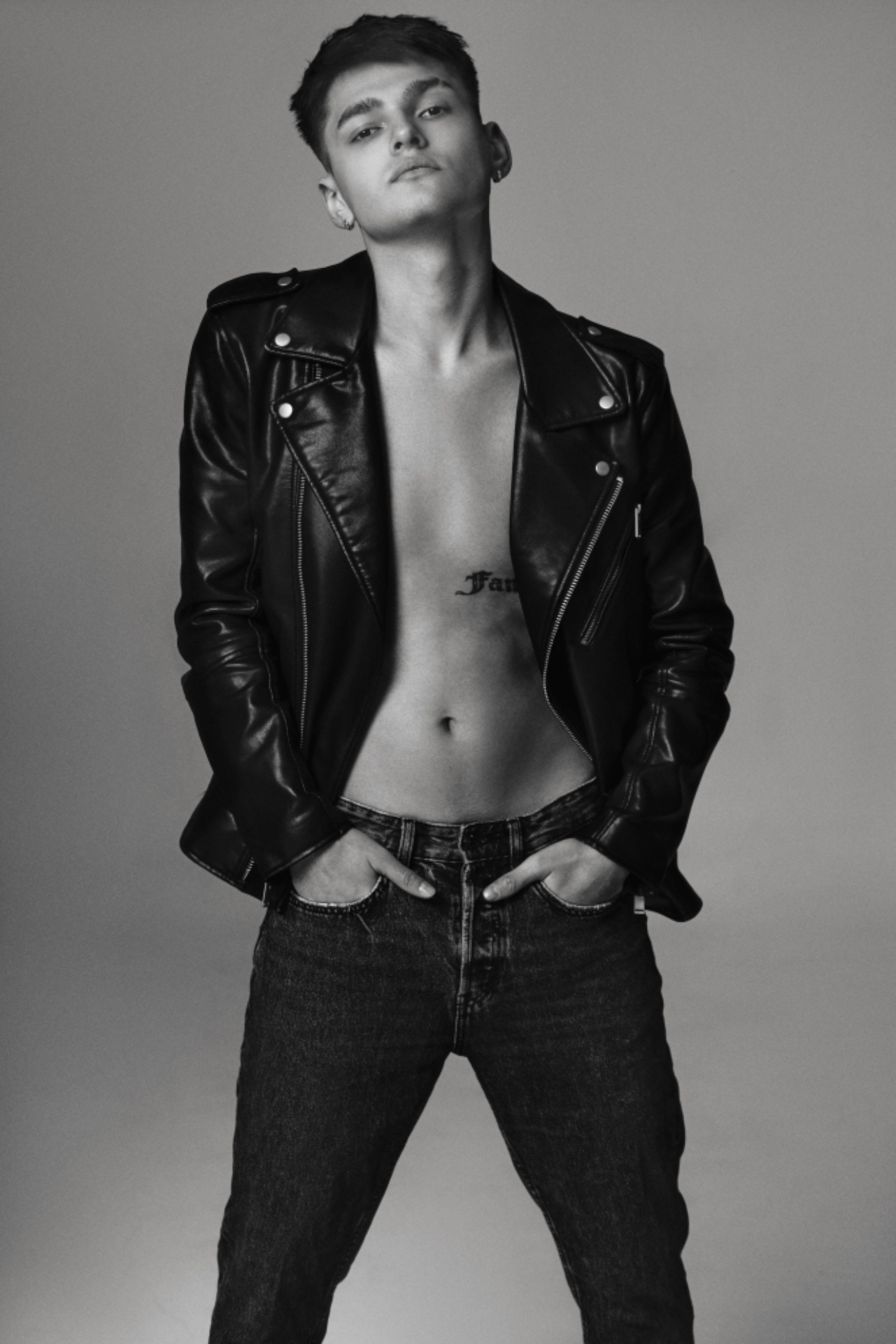 Artem — Model & Host in Matar&oacute; photo 3