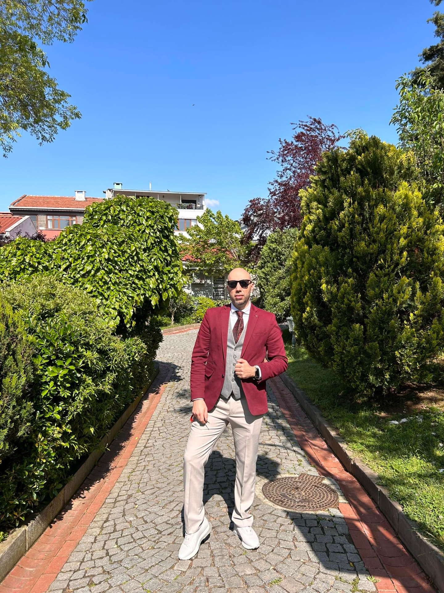 Anwar — Model & Host in Ey&uuml;psultan photo 3