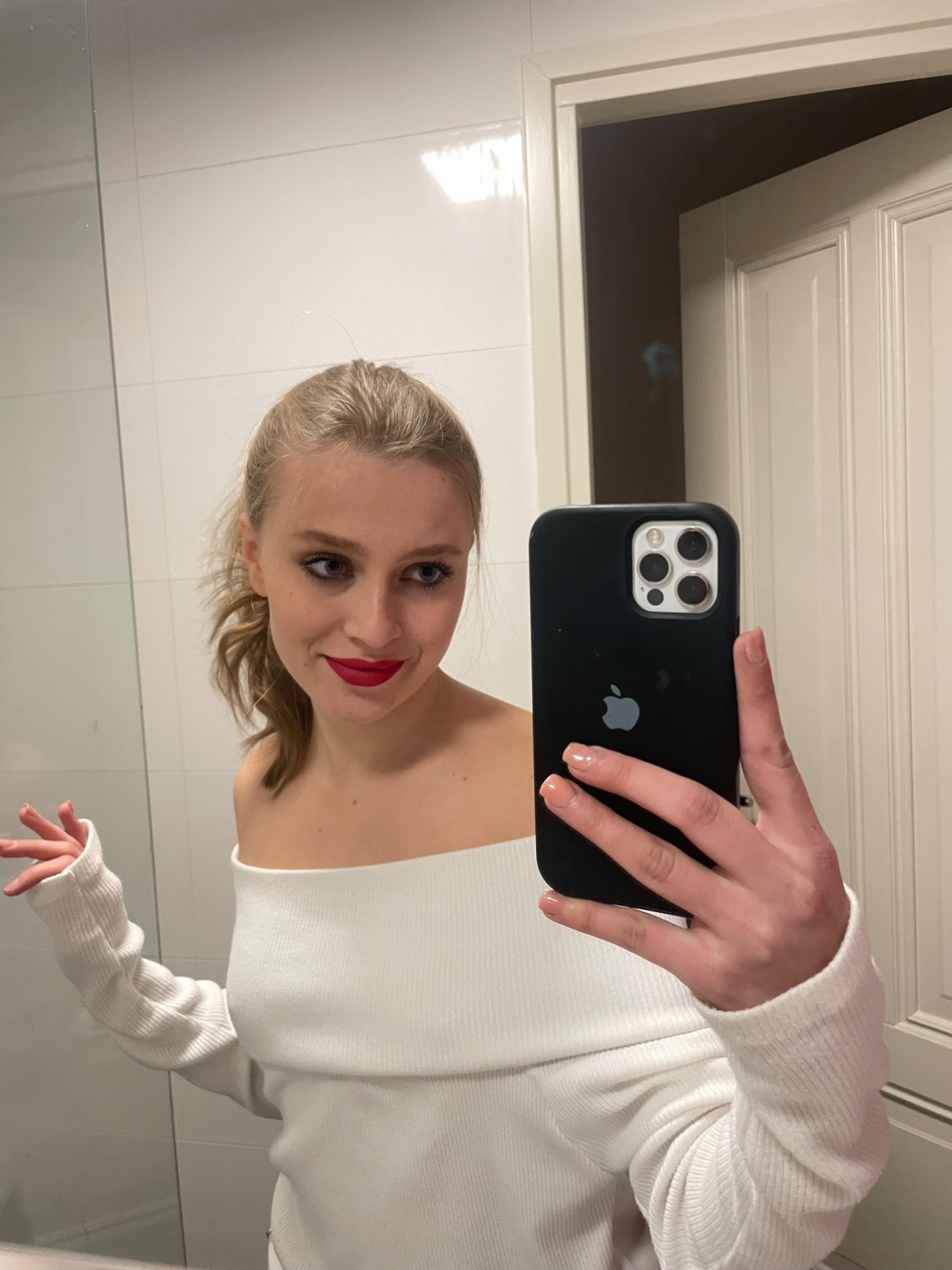 Nina — Model & Hostess in Amsterdam photo 3