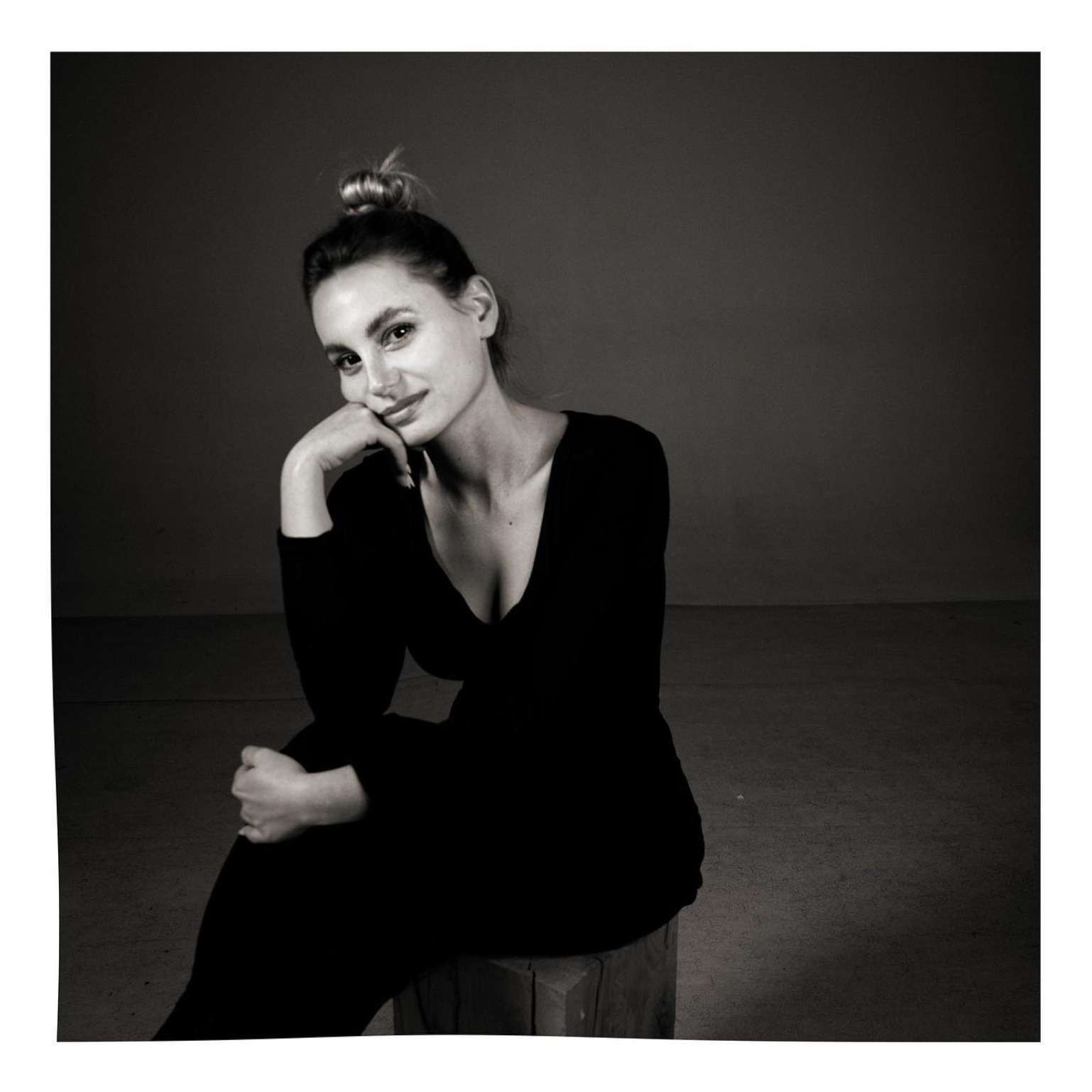 Alice — Model & Hostess in Paris photo 13