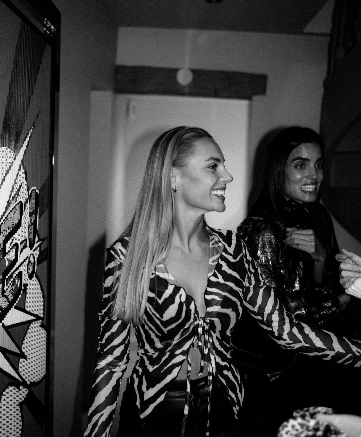 Alice — Model & Hostess in Paris photo 3