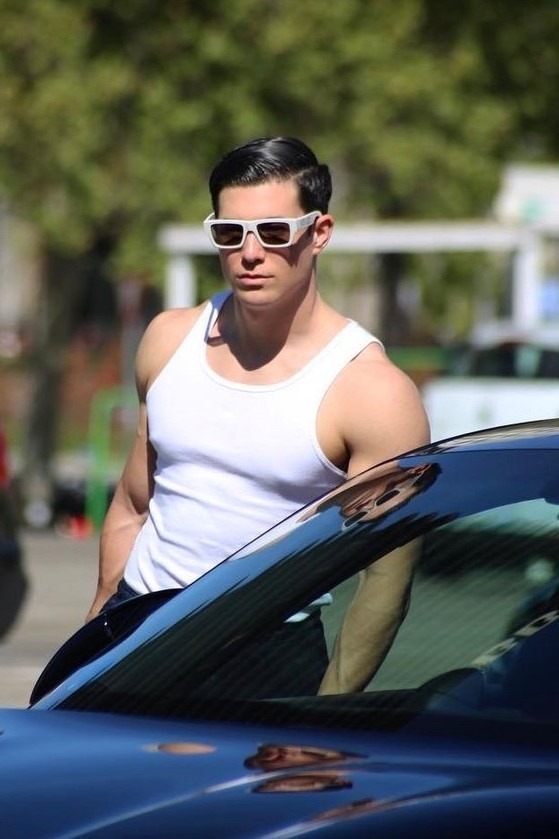 Javier — Model & Host in Madrid photo 3