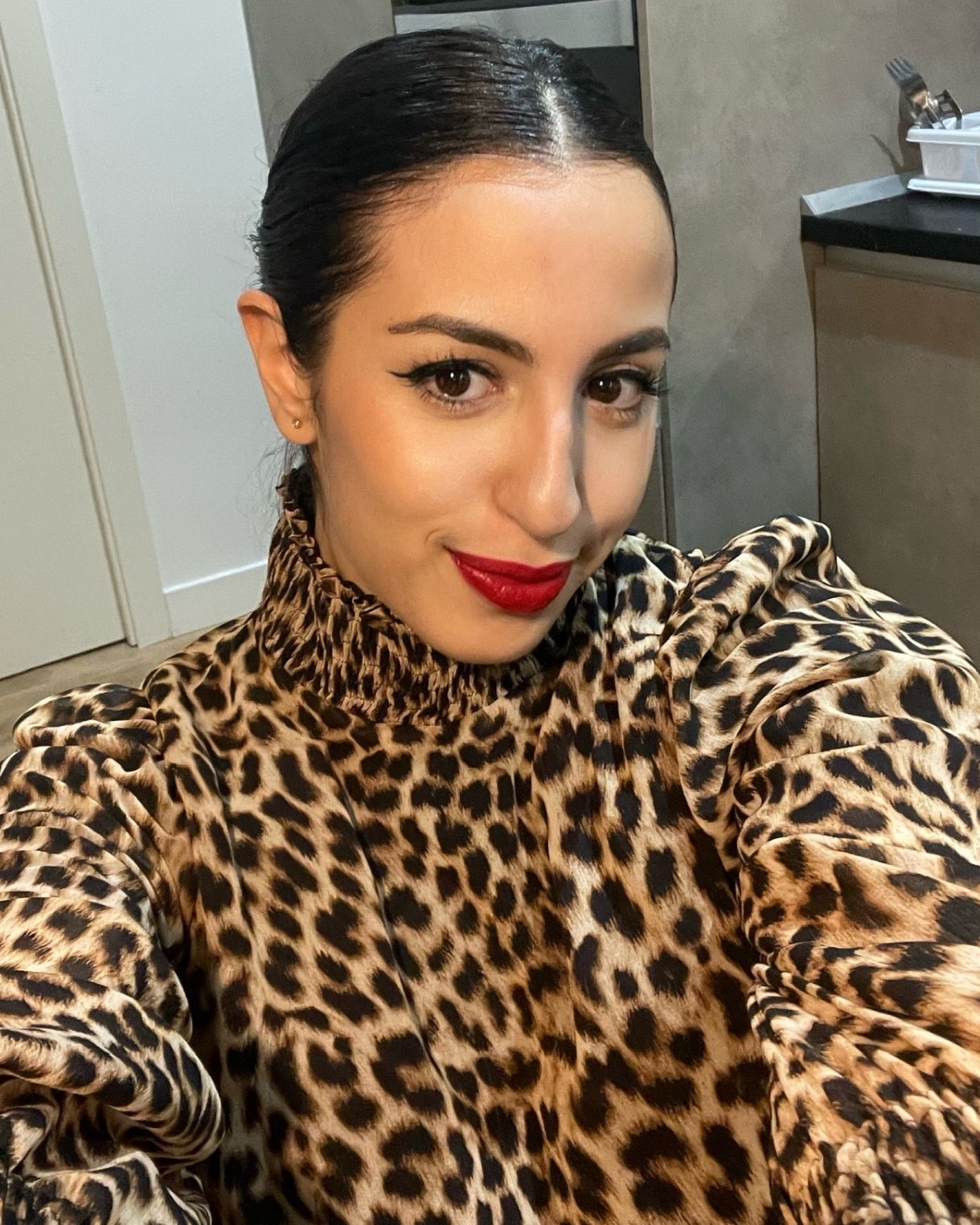 Meryem — Model & Hostess in Paris photo 2