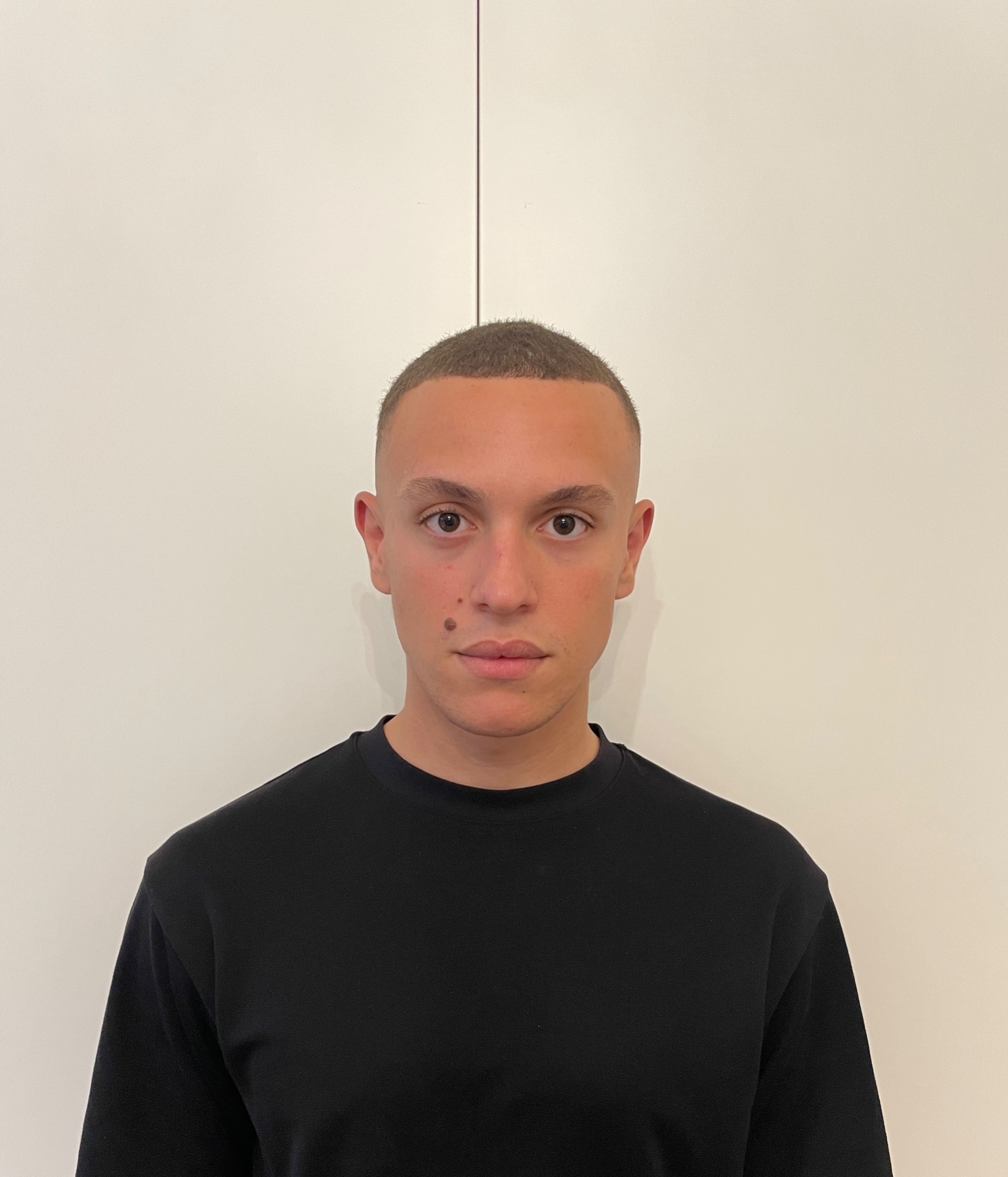 Abe — Model & Host in Vicenza photo 1