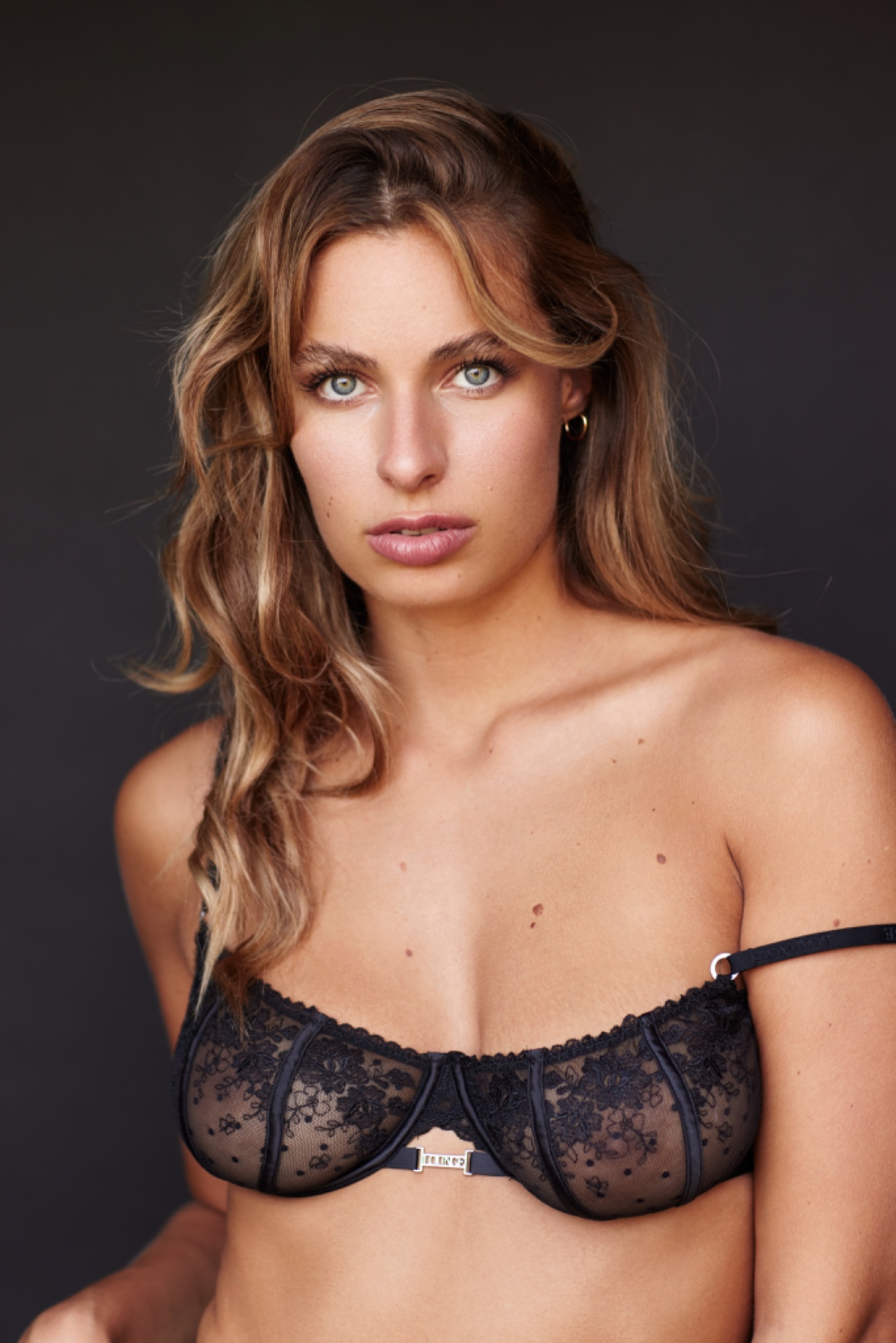 Oc&eacute;ane — Model & Hostess in Ivry-sur-seine photo 8