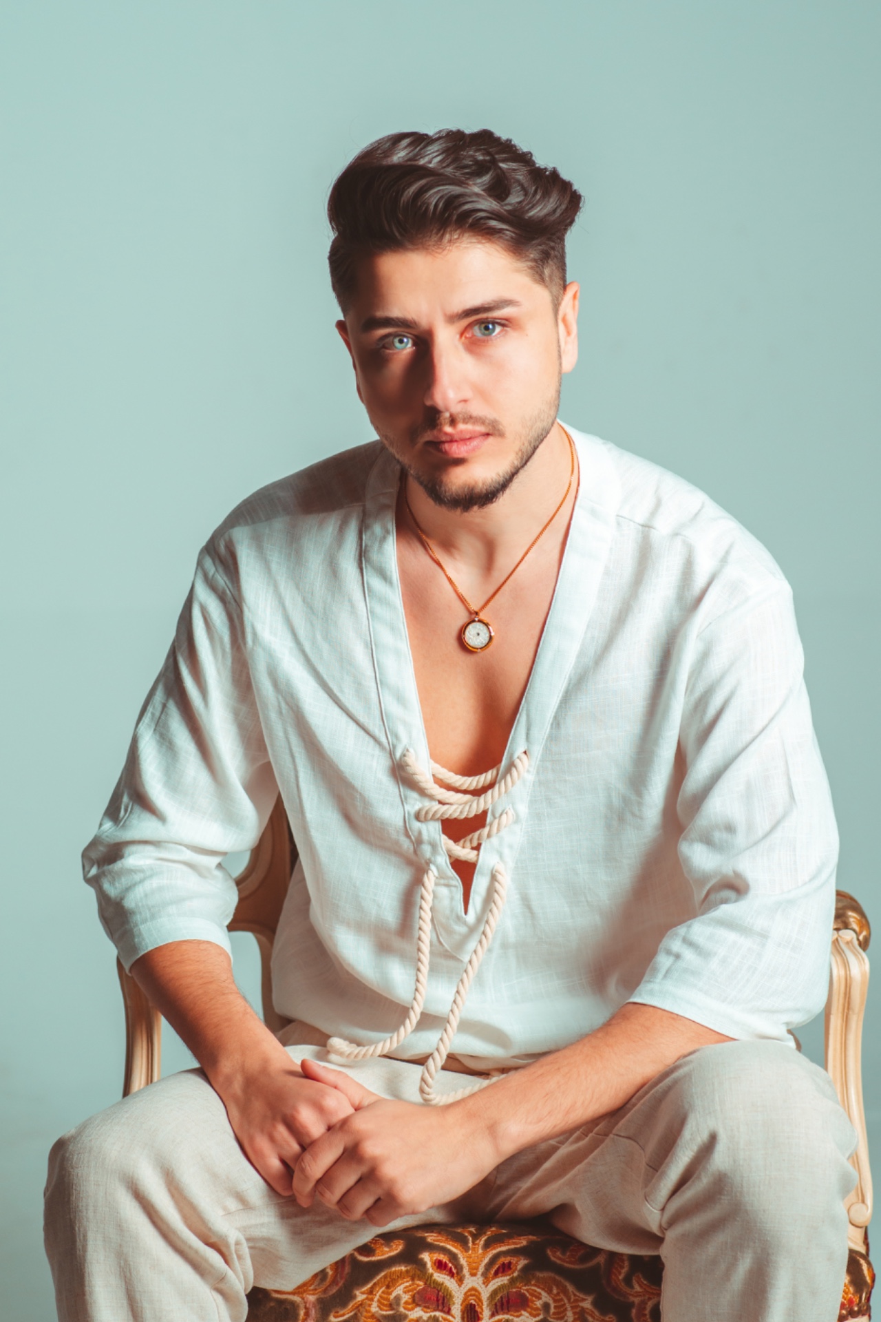 Alex — Model & Host in Saint-maurice photo 1