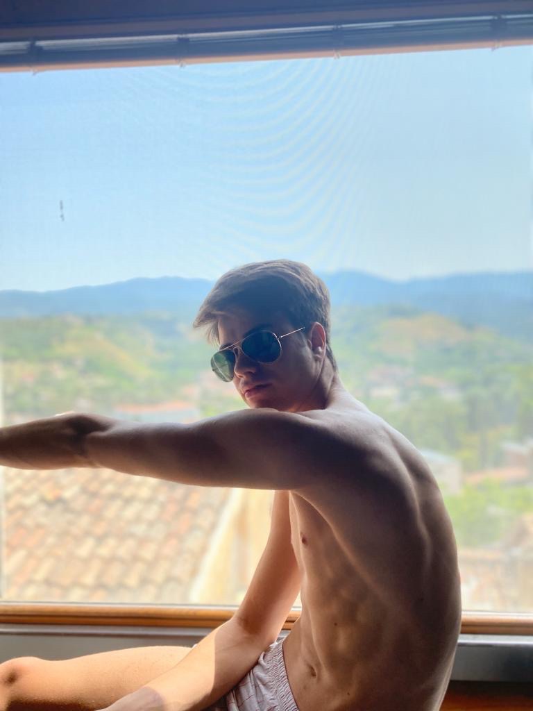 Vincenzo — Model & Host in Milano photo 4
