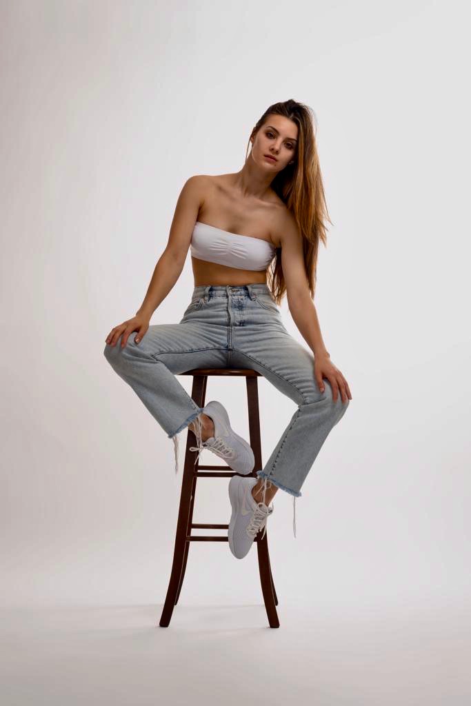 Ecaterina — Model & Hostess in Comerio photo 2