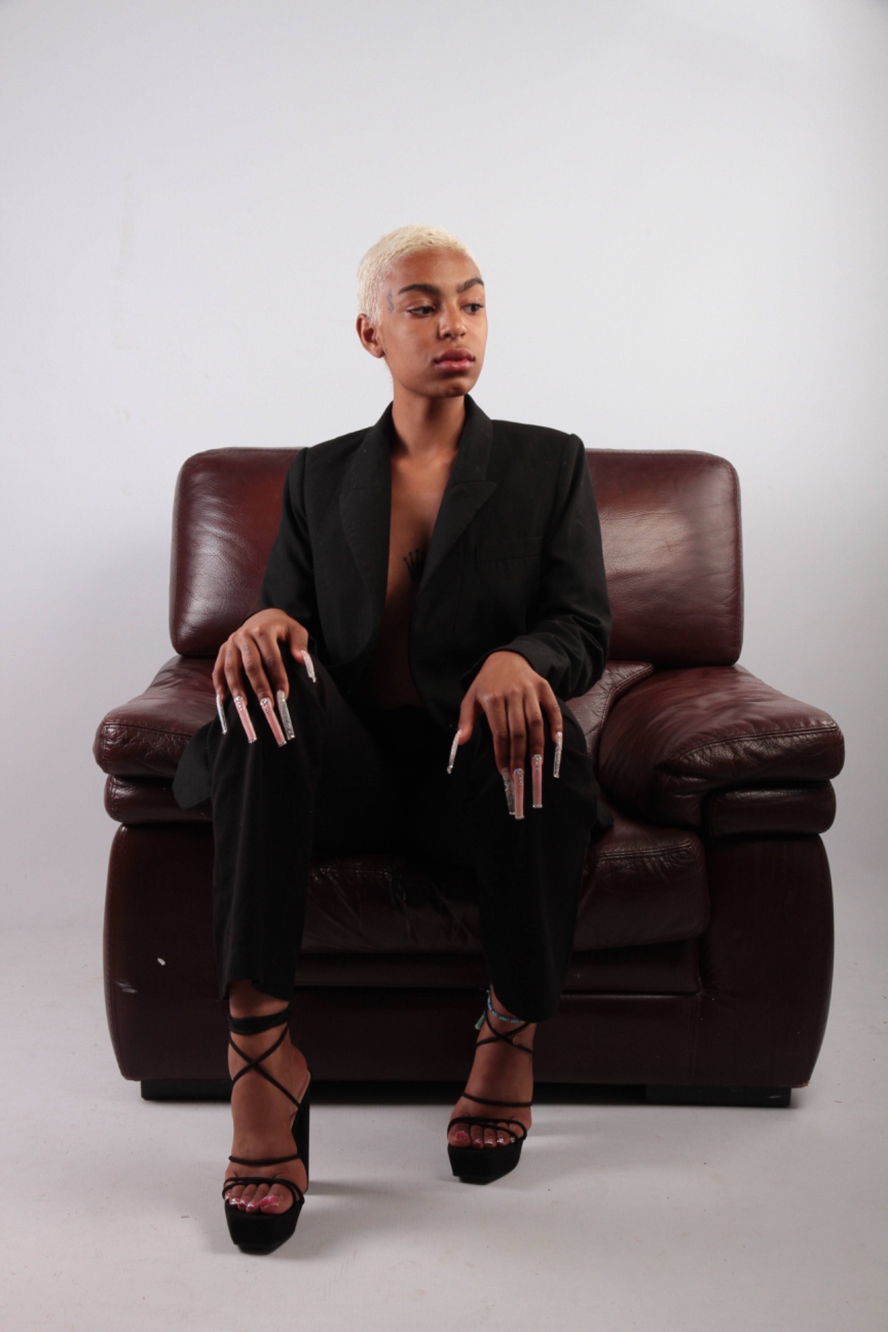 Paloma — Model & Hostess in Bruy&egrave;res-le-ch&acirc;tel photo 6