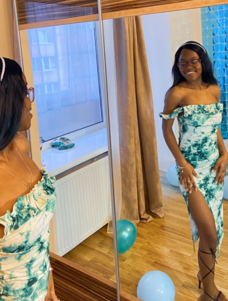 Ayomikun — Model & Hostess in Budapest photo 4
