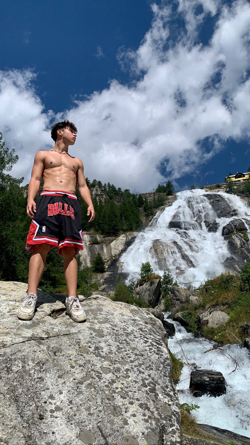 Leonardo — Model & Host in Castel Rozzone photo 2