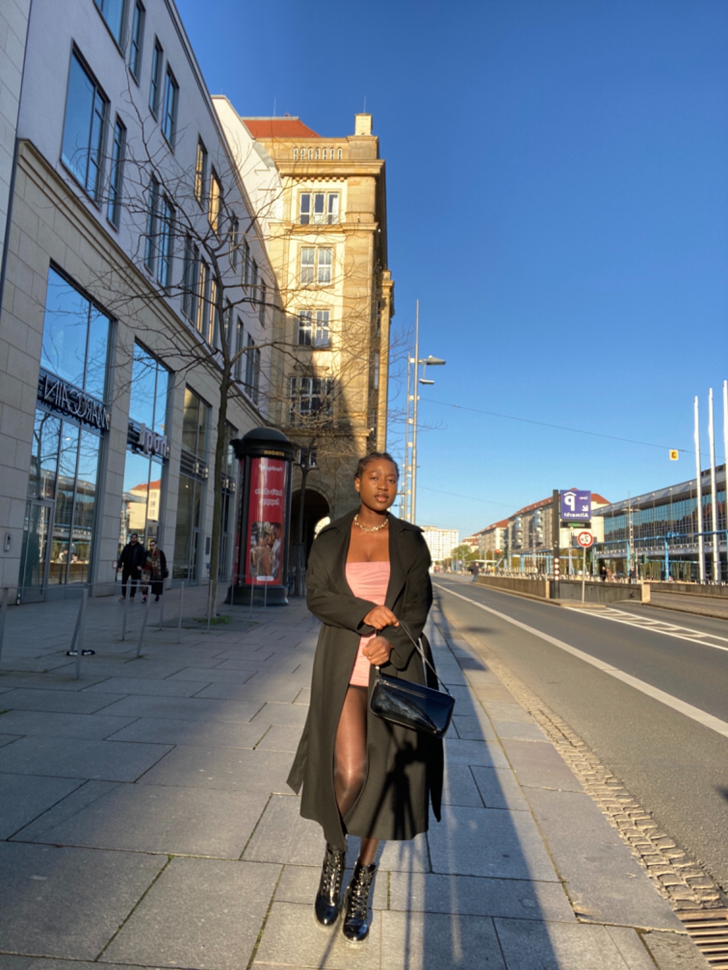 Sherifat — Model & Hostess in Dresden photo 4