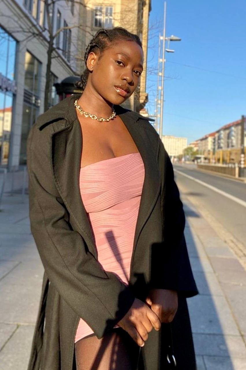 Sherifat — Model & Hostess in Dresden photo 5