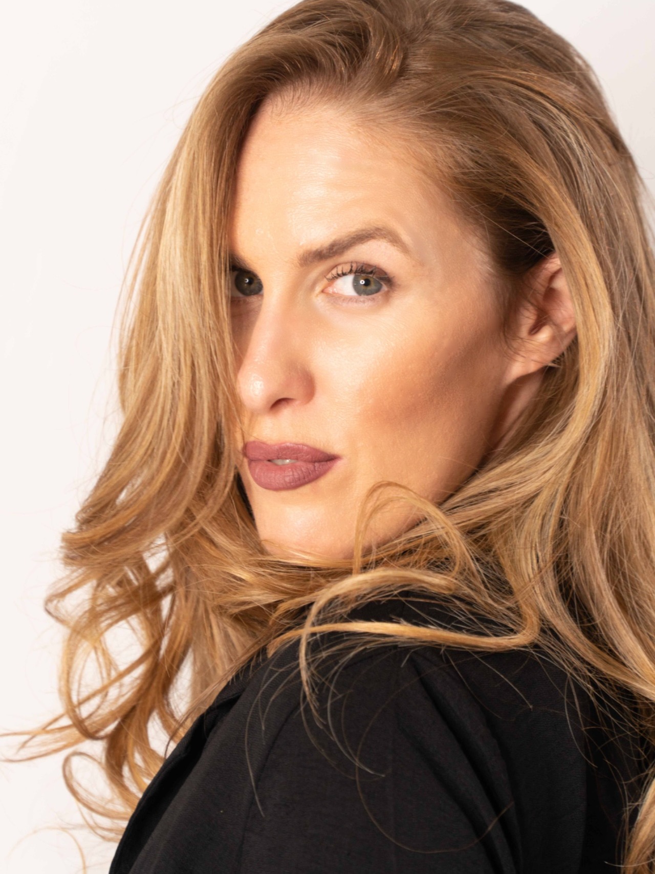 Francesca — Model & Hostess in Greater London photo 3