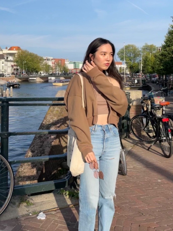 Hsi Yun — Model & Hostess in Nh photo 4