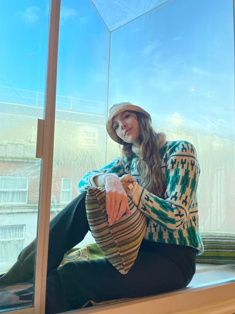 Isabella — Model & Hostess in Milano photo 1