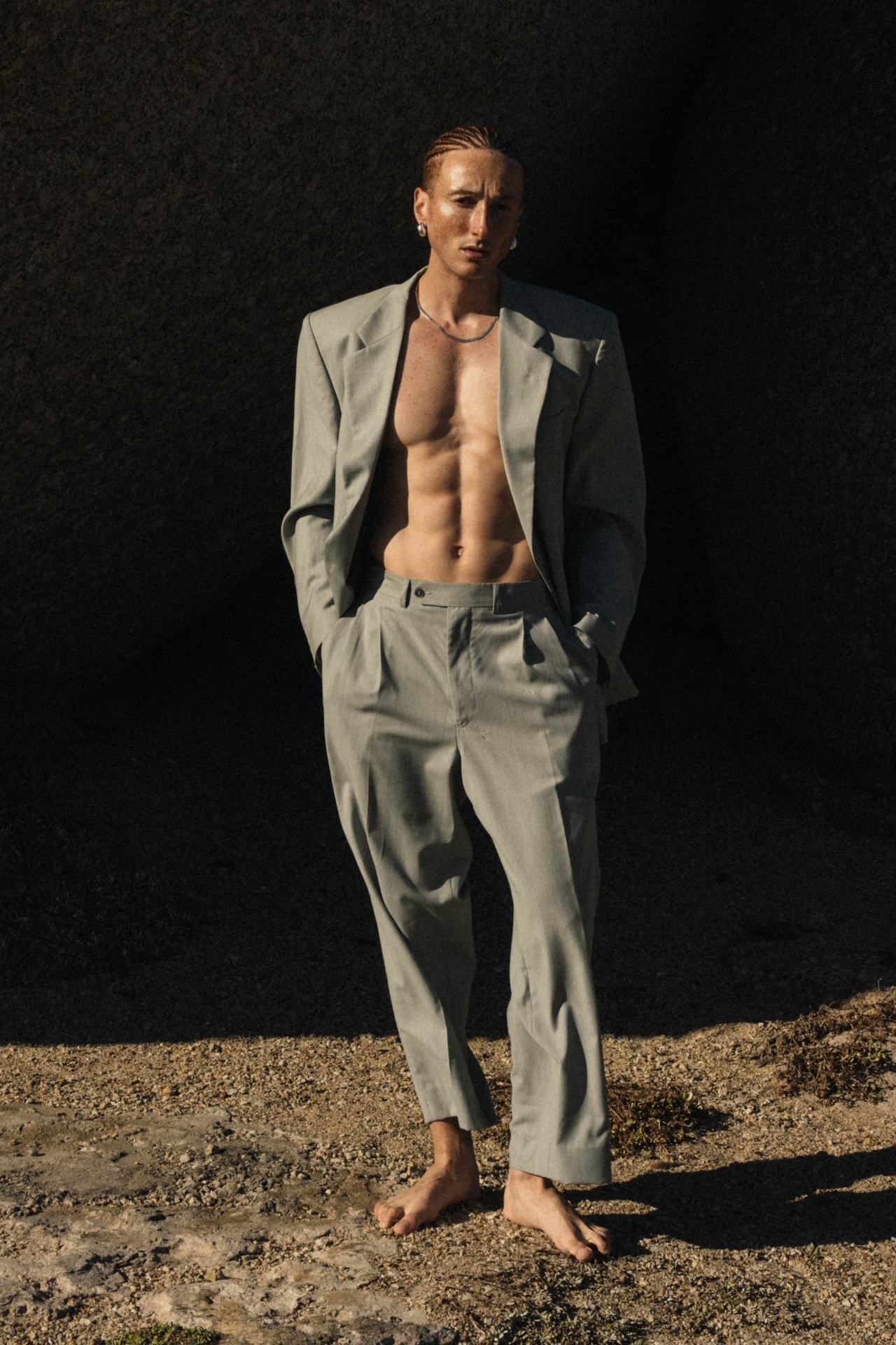 Theo — Model & Host in &Icirc;le-de-france photo 3