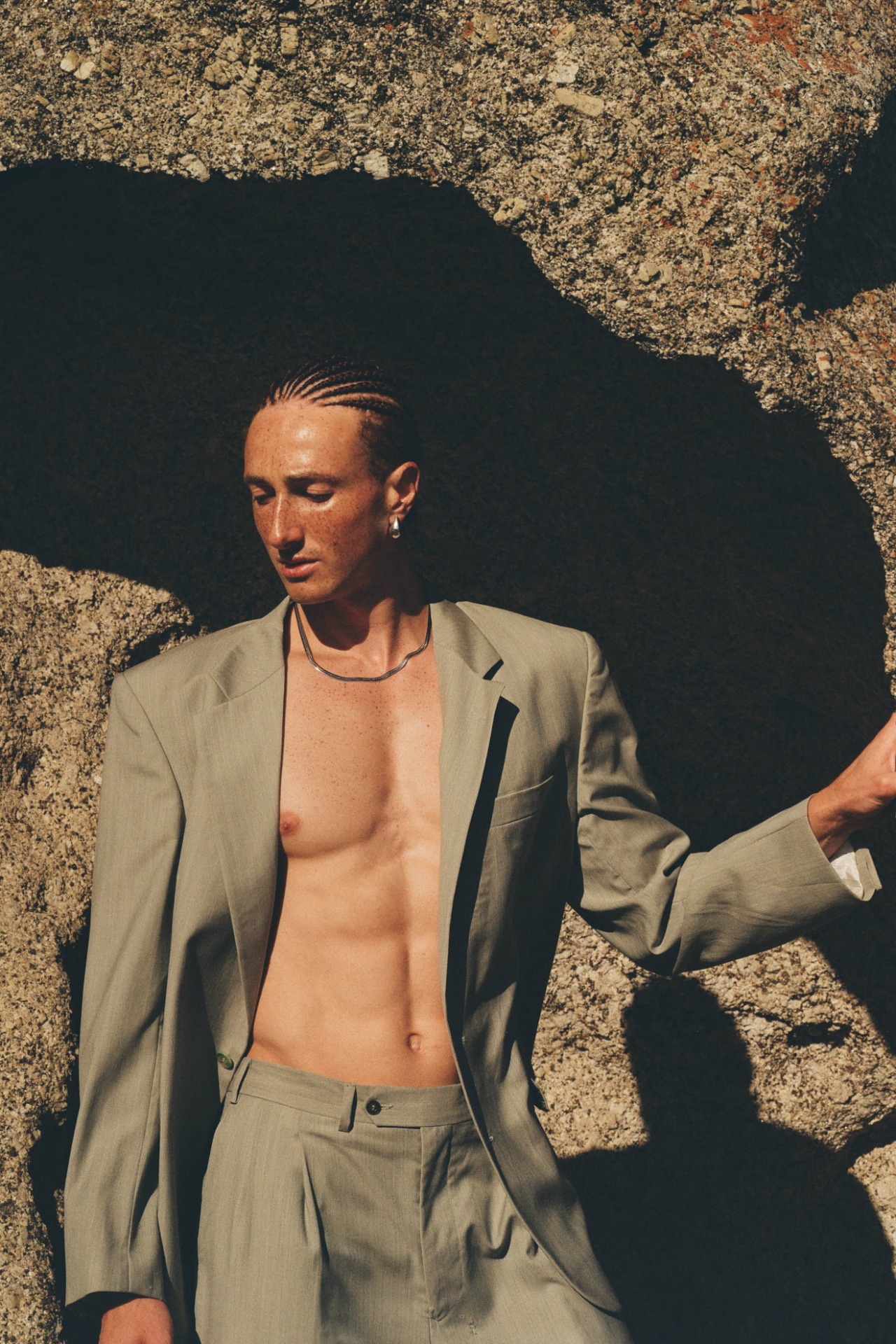 Theo — Model & Host in &Icirc;le-de-france photo 4