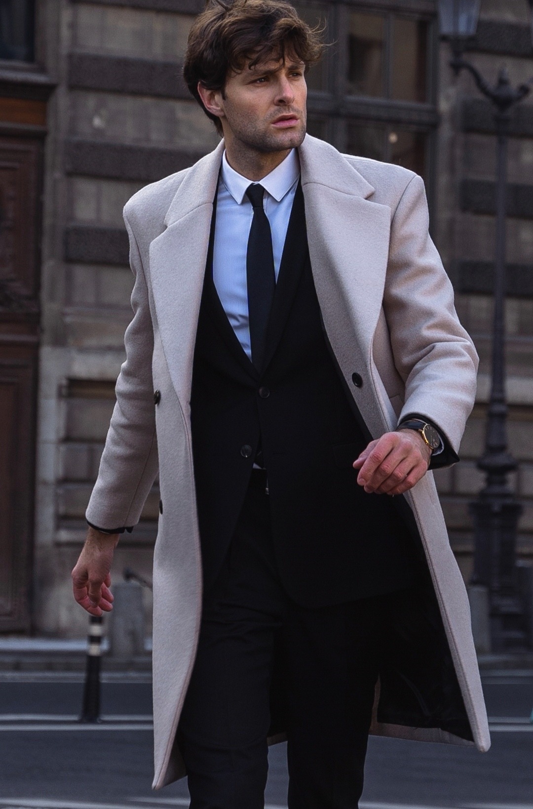 Ivann — Model & Host in Paris photo 11