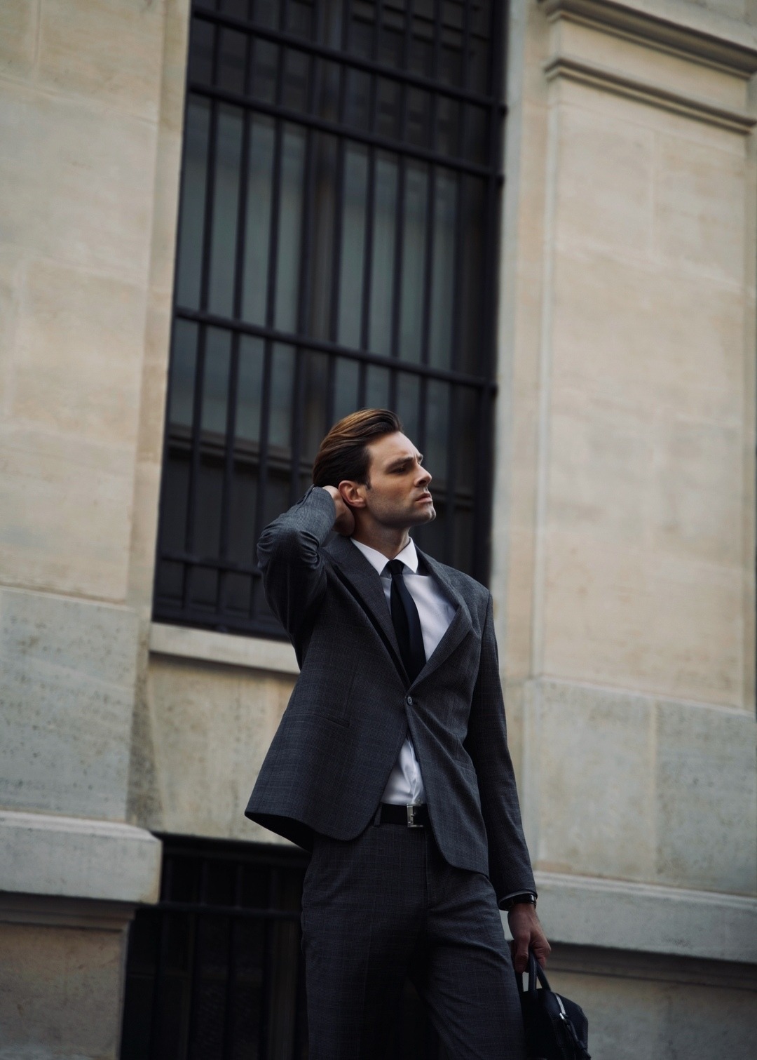 Ivann — Model & Host in Paris photo 16
