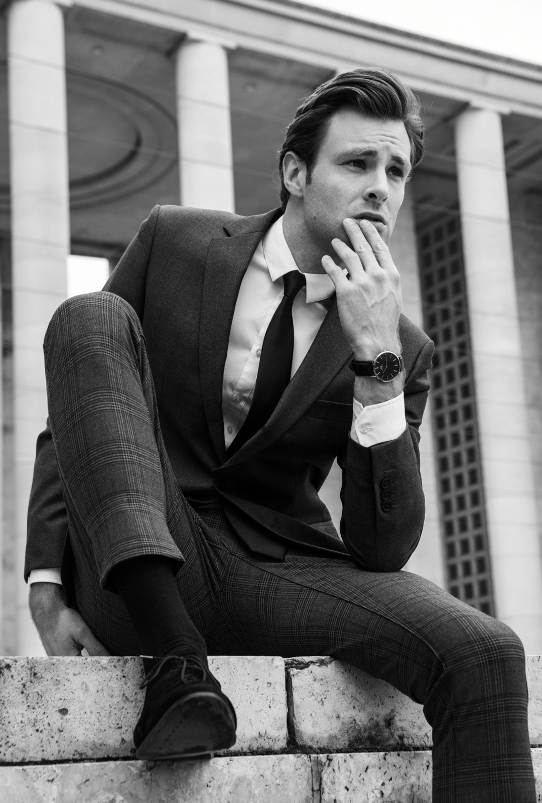 Ivann — Model & Host in Paris photo 17