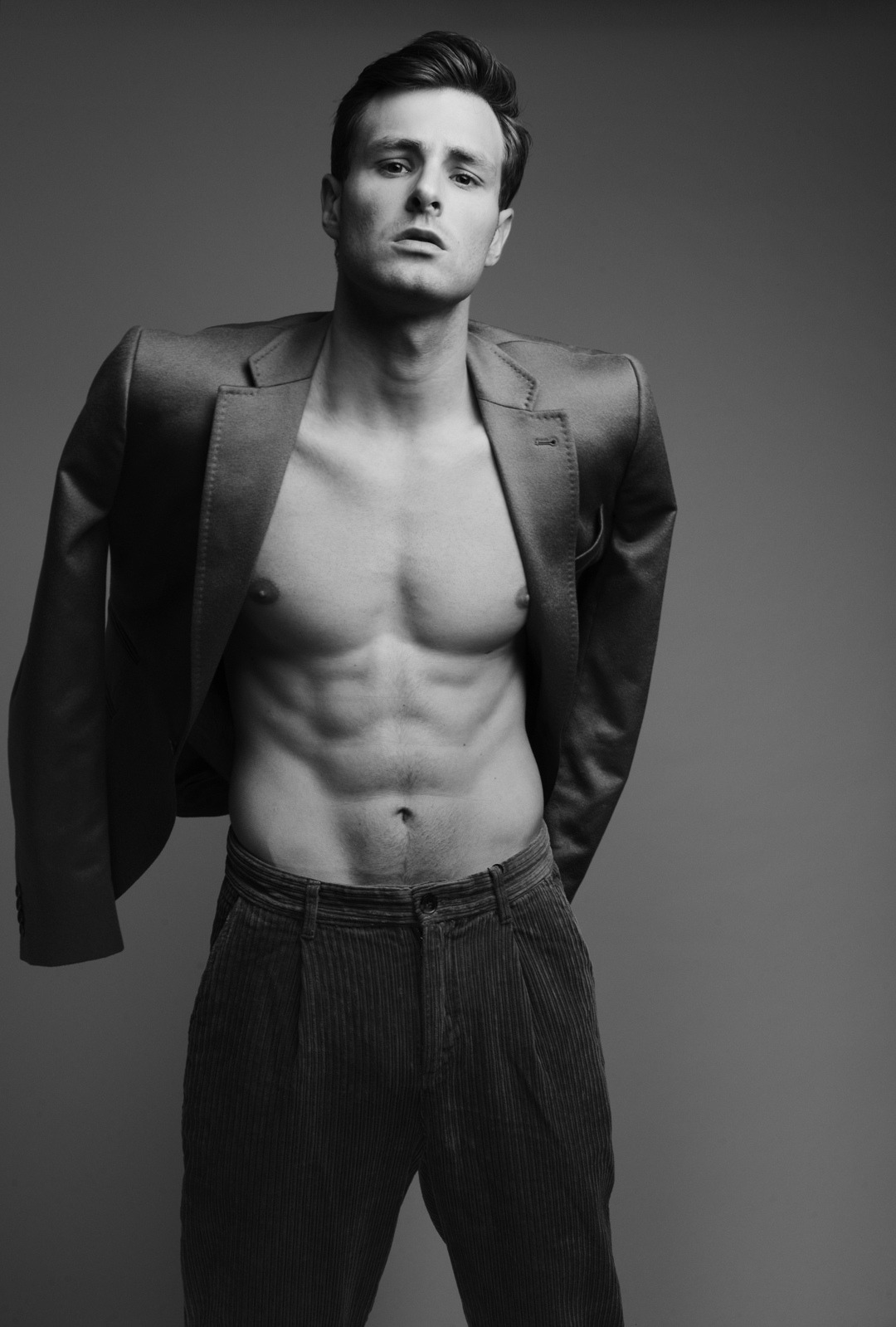 Ivann — Model & Host in Paris photo 18