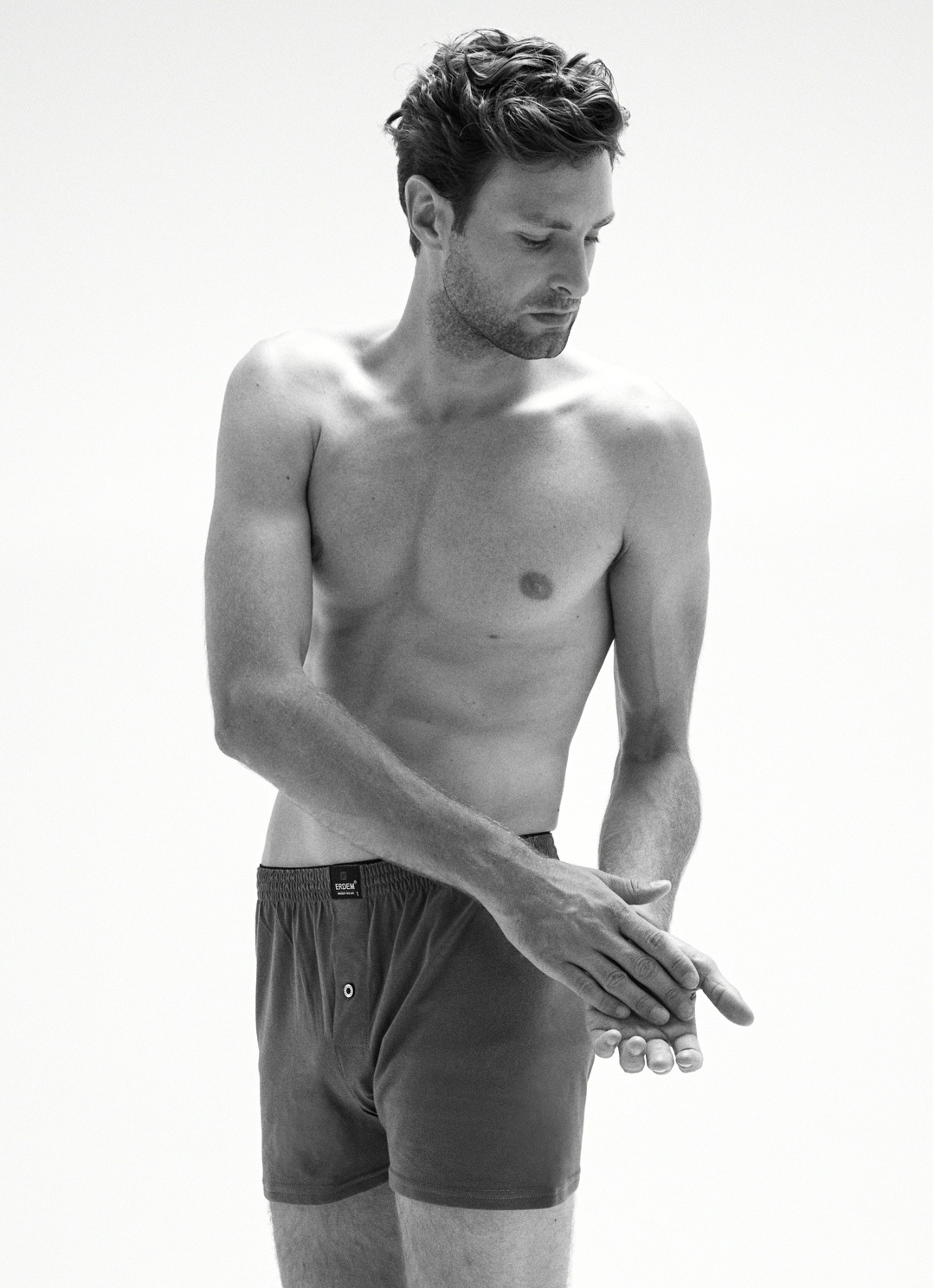 Ivann — Model & Host in Paris photo 20