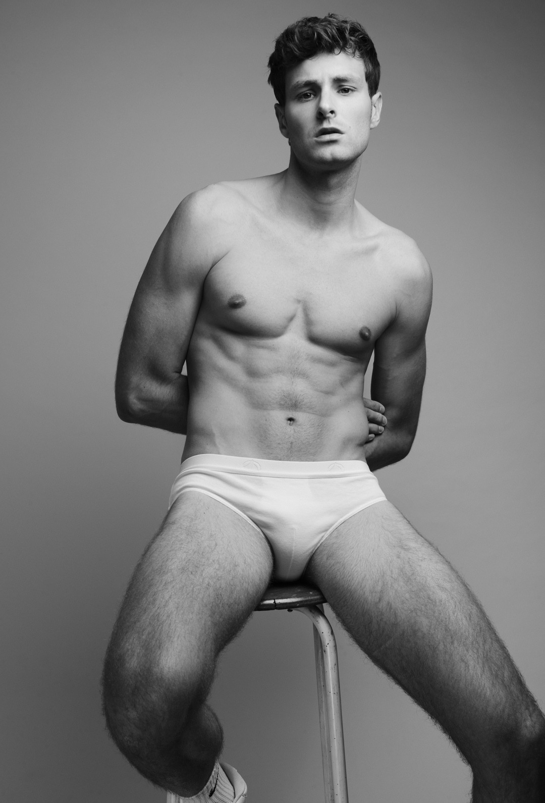 Ivann — Model & Host in Paris photo 21