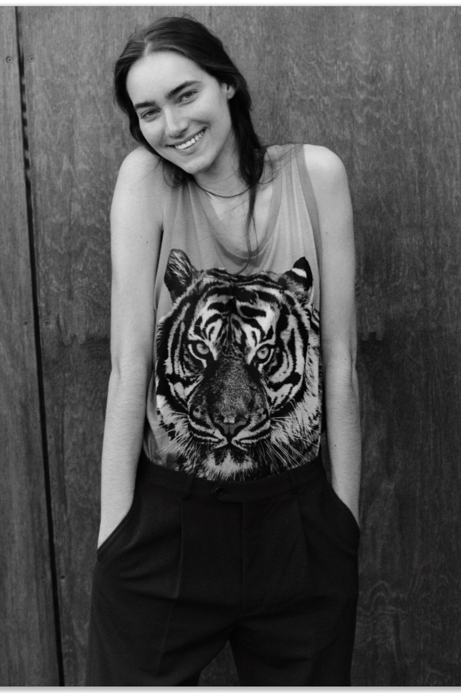 Julie — Model & Hostess in Paris photo 4