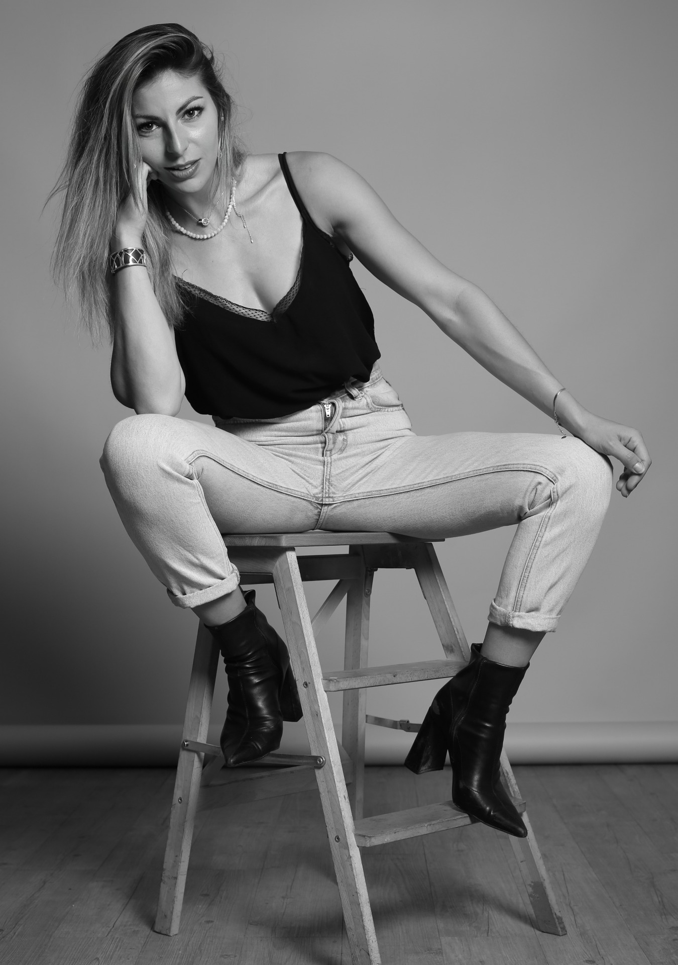 Rapha&euml;la — Model & Hostess in Levallois-perret photo 1