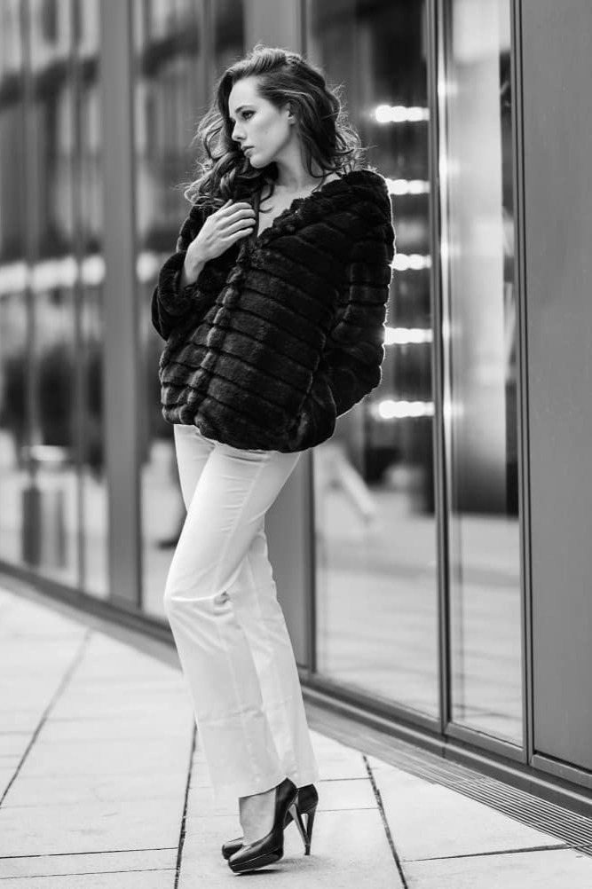 Alessandra — Model & Hostess in M&uuml;nchen photo 6