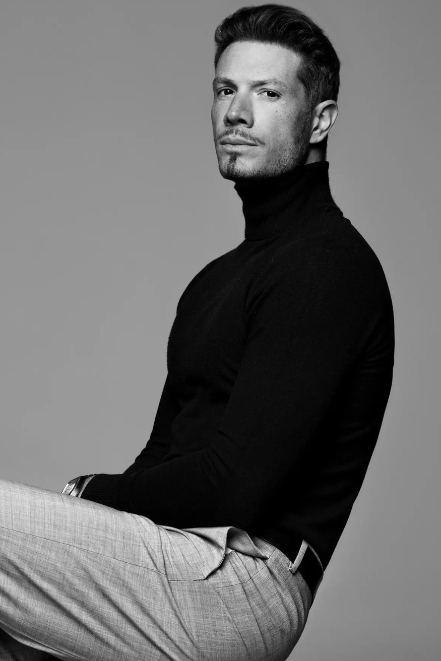 Adri&aacute;n Manuel — Model & Host in Madrid photo 9