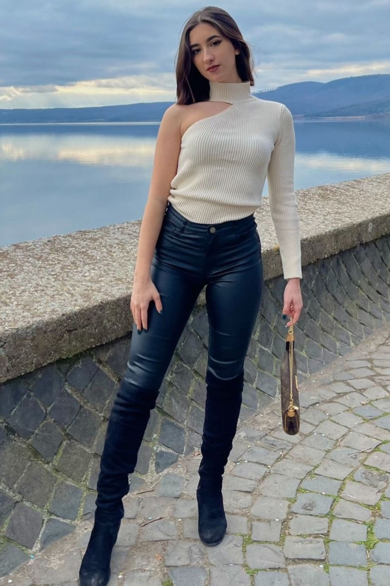 Chiara — Model & Hostess in Roma photo 4