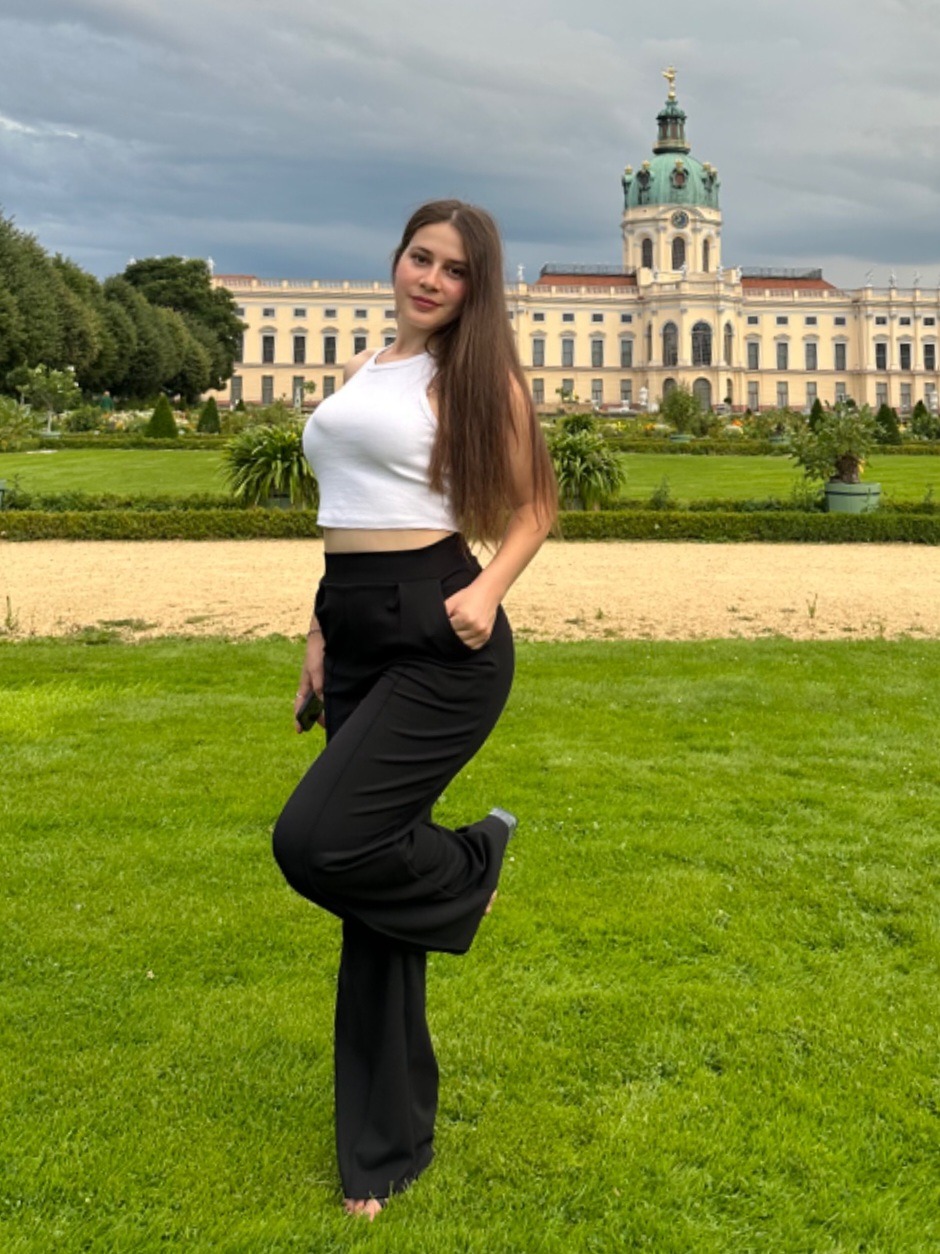 Dila — Model & Hostess in K&ouml;nigs Wusterhausen photo 1