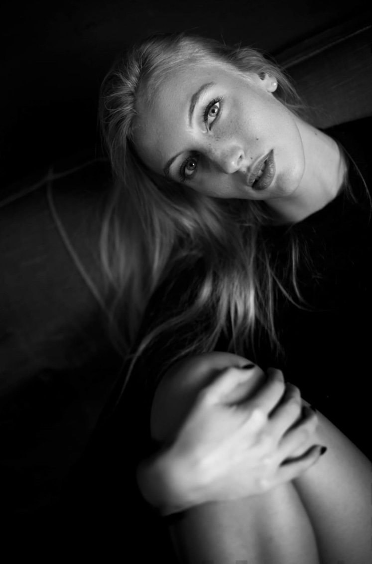 Eleonora — Model & Hostess in Roma photo 1