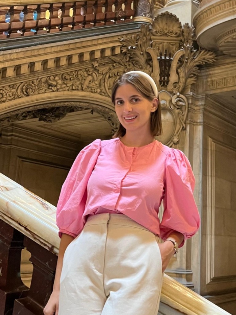Oana Malina — Model & Hostess in Mentana photo 1