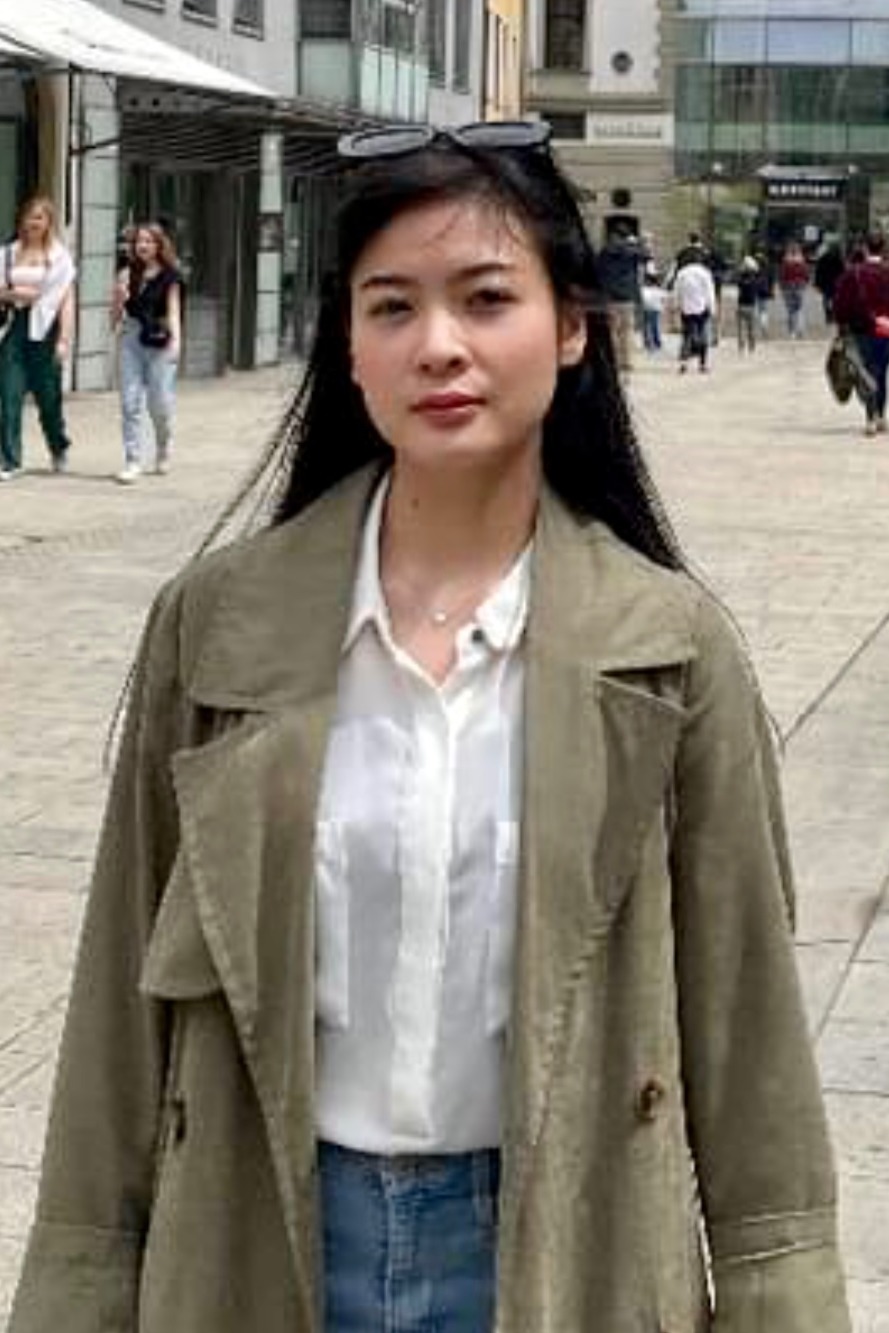 Minh — Model & Hostess in Taufkirchen photo 1