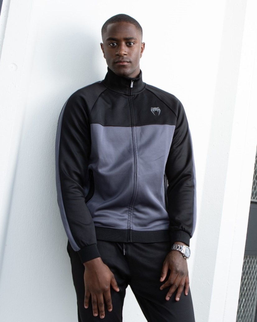 Idriss — Model & Host in Mont&eacute;vrain photo 3
