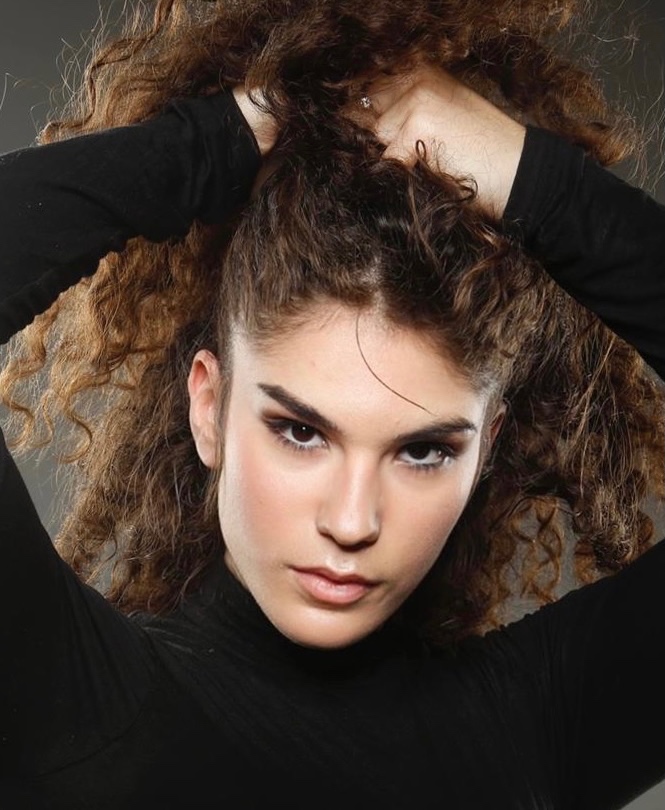 Sandra — Model & Hostess in &Eacute;ragny photo 2