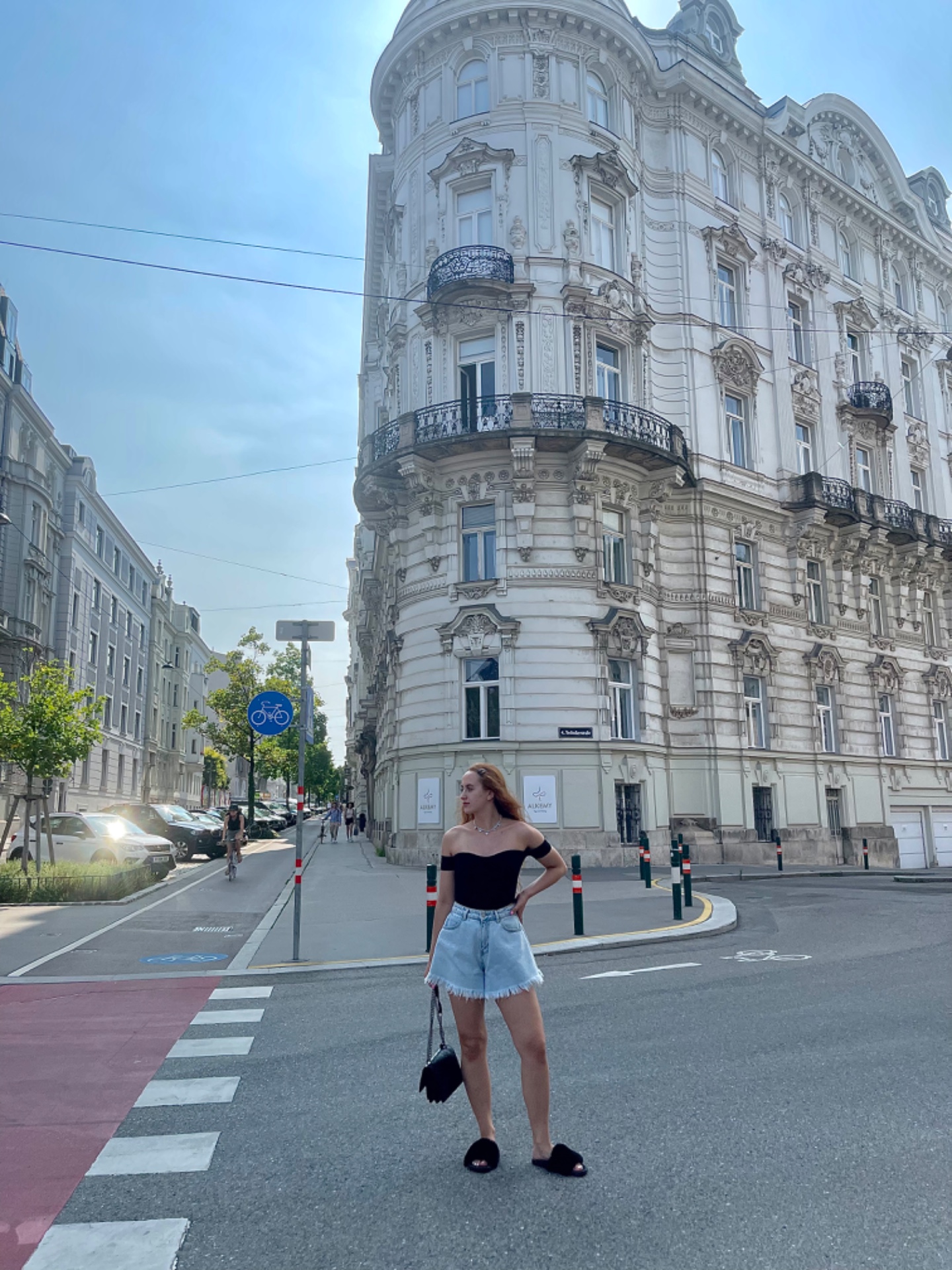Alina — Model & Hostess in Barcelona photo 2